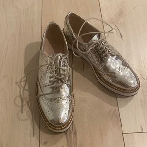 Shellys London size 6.5 platform.